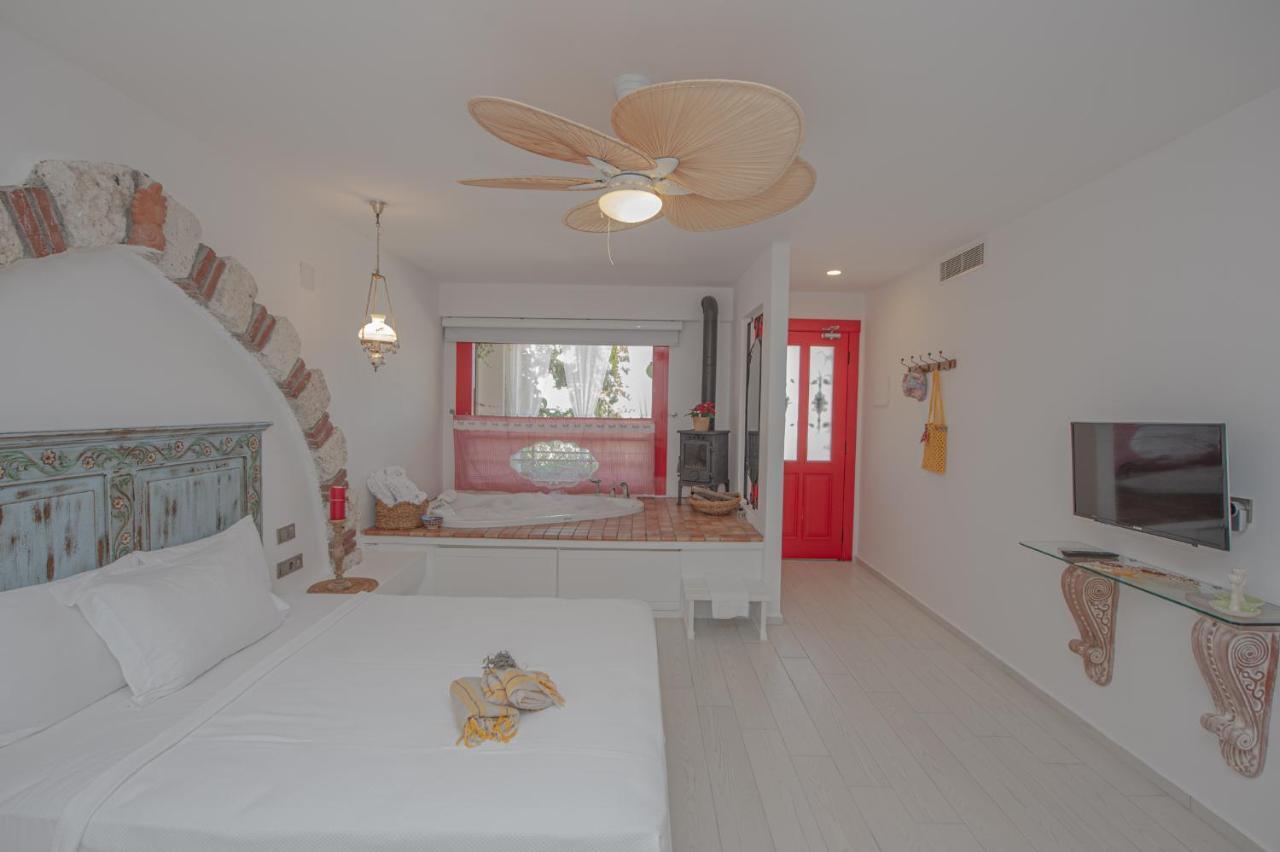 Villa Taraca Alacati Romantik Otel (Adults Only) Εξωτερικό φωτογραφία